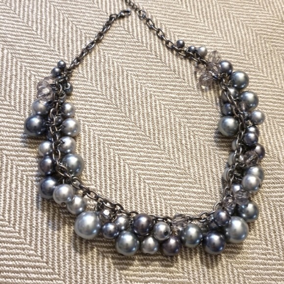 Choker ~ Varied Tone and Size Grey Pearls on a Gunmetal Color Chain 15" - Picture 5 of 10